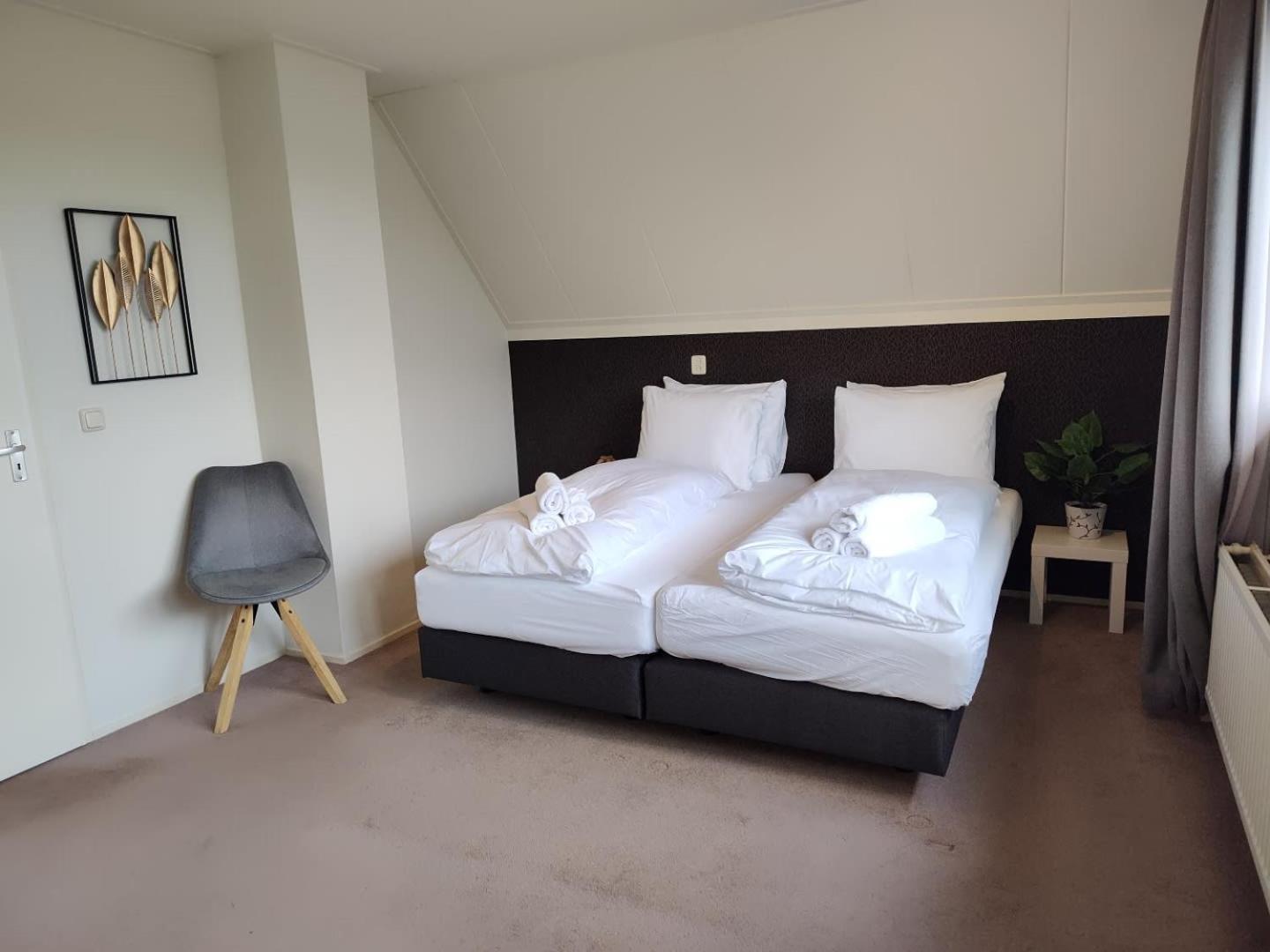 8 Person Farmhouse With Sauna Toldijk Εξωτερικό φωτογραφία